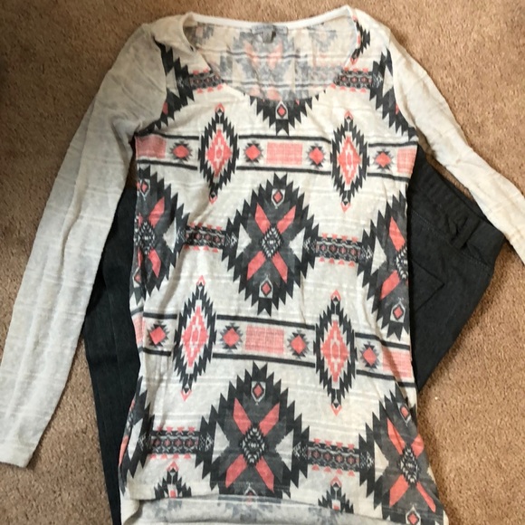 Charlotte Russe Tops - 🍀 3 for $15 Charlotte Russe long sleeve top